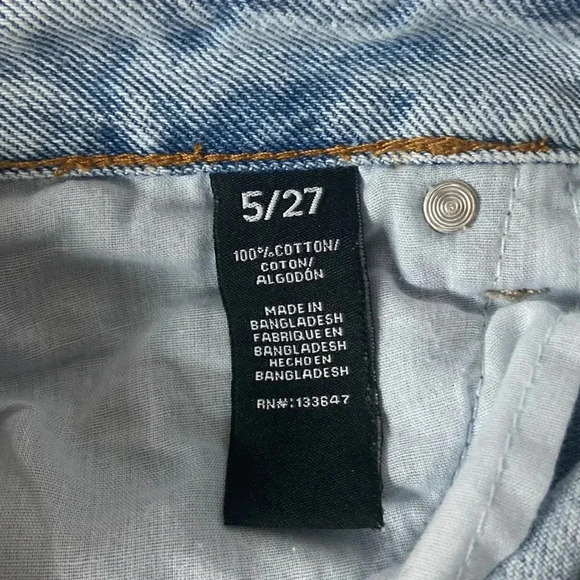 Celebrity Pink front distressed fringe hem light wash denim shorts size 5 - Picture 4 of 4